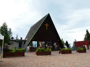 church of the skiers lost on the mountains