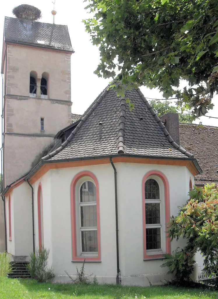 Nordostseite der Katharinenkirche in Hügelheim