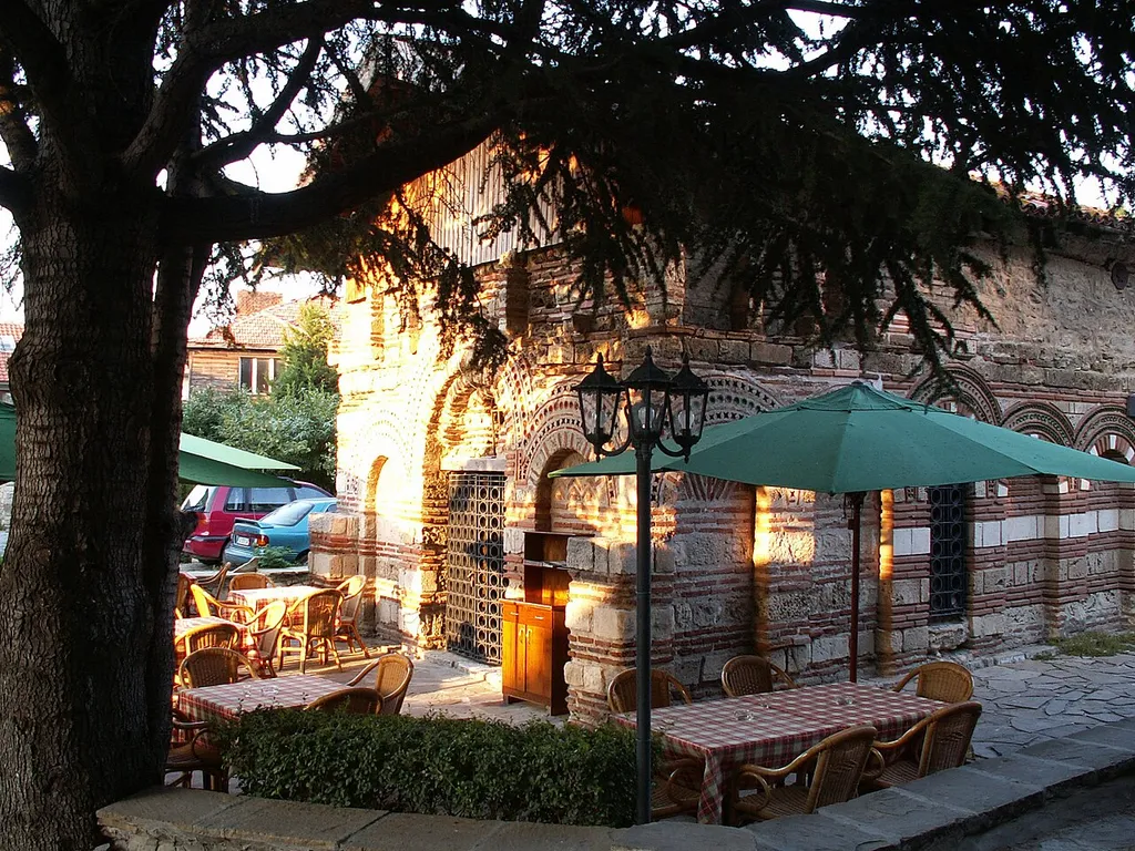 Church of St. Paraskiev - there's the restaurant now