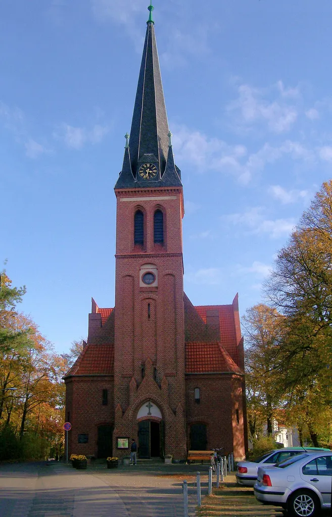 de:Ahlbecker Kirche in Ahlbeck, Ortsteil von Heringsdorf auf Usedom, Mecklenburg-Vorpommern, Westseite