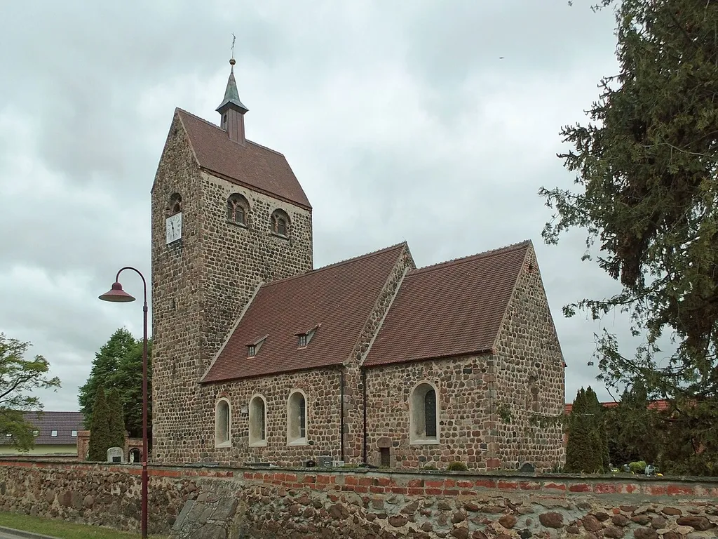 Evangelisch-lutherische Kirche in Flessau (Landkreis Stendal), Ortsteil von Osterburg (Altmark).