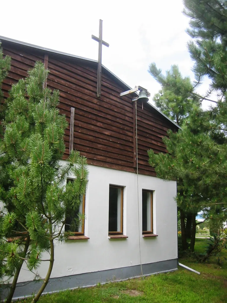 Ansicht der Bethlehemkirche in Spandowerhagen, ein Ortsteil der Gemeinde Kröslin im Landkreis Vorpommern-Greifswald (Mecklenburg-Vorpommern).