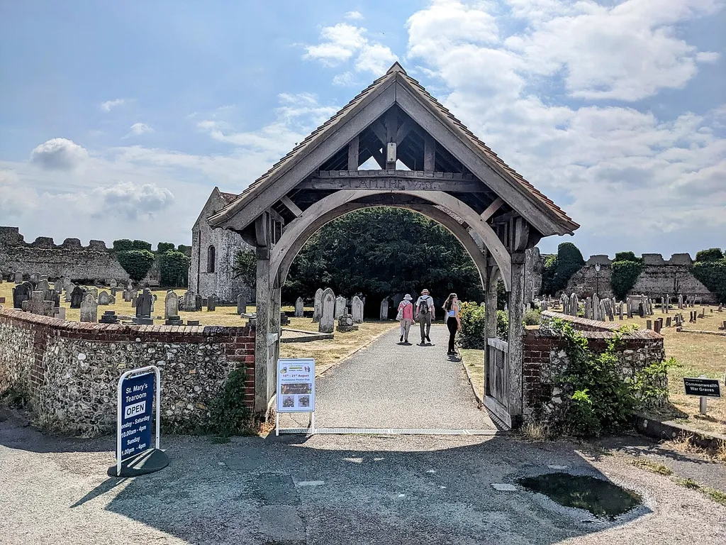 Lychgate At Entrance To St Mary's Churchyard (lychgate in Fareham, Hampshire, UK) This is a photo of listed building number 1093515.
