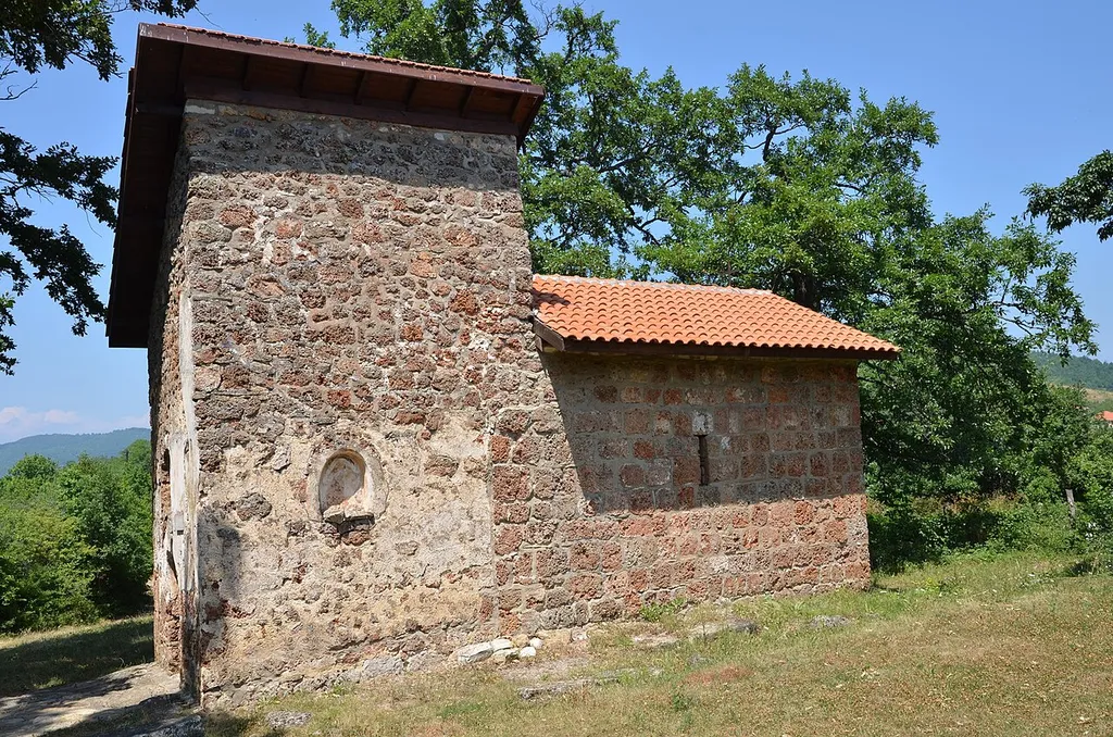 Vaganeš, Church of Dormition of the Mother of God, Architecture