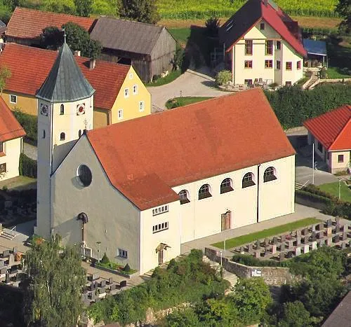 Pfarrkirche Schmidgaden, 92546 Schmidgaden. Der ursprüngliche Bau stammte aus dem 14. Jahrhundert.