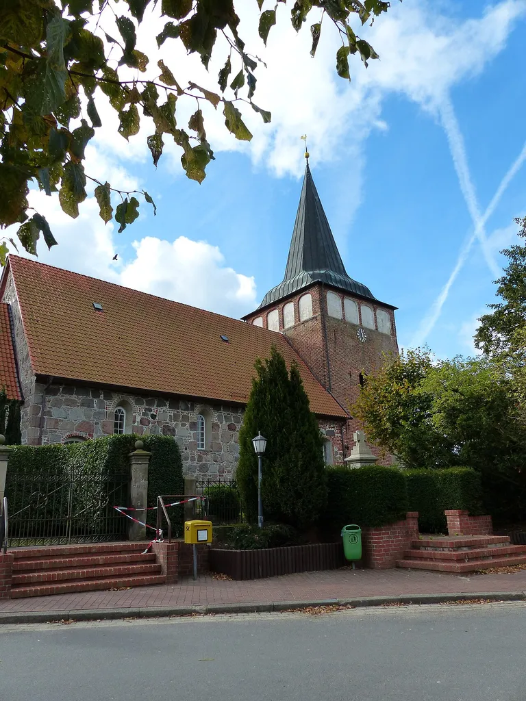 Marienkirche in Mulsum, Schiff und Turm von NOrdosten