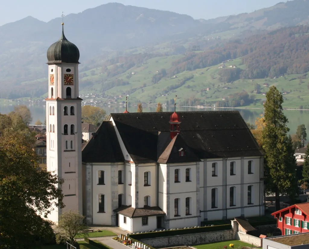 Pfarr- und Wallfahrtskirche Sachseln, Schweiz, Gesamtansicht