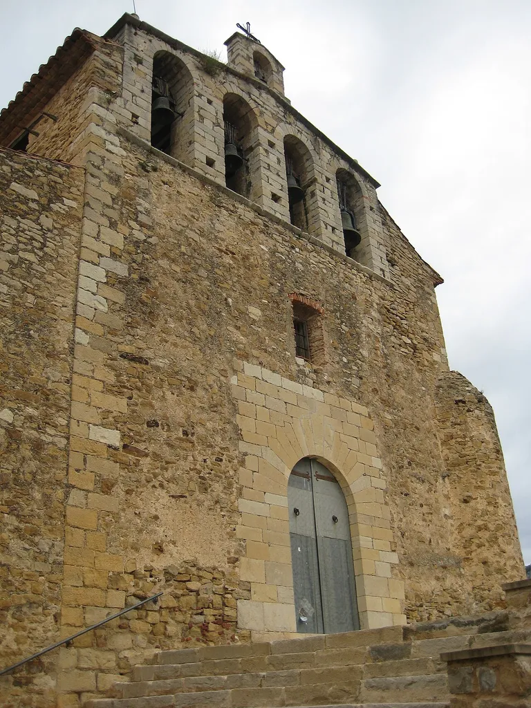 Façana principal de l'església vella de Xert (Baix Maestrat)