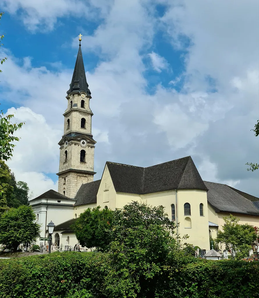 Stiftskirche Mattsee von Südosten