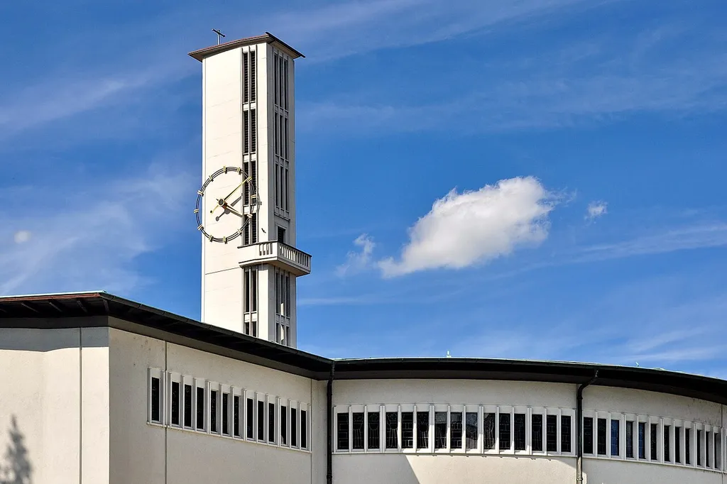 Katholische Kirche Felix und Regula in Zürich-Hard (Switzerland)