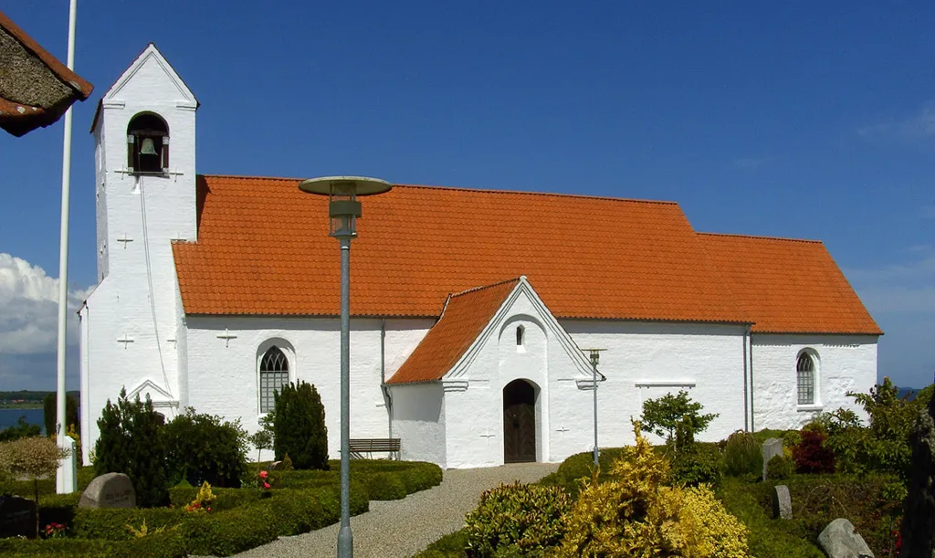 As kirke (Hedensted) fra syd