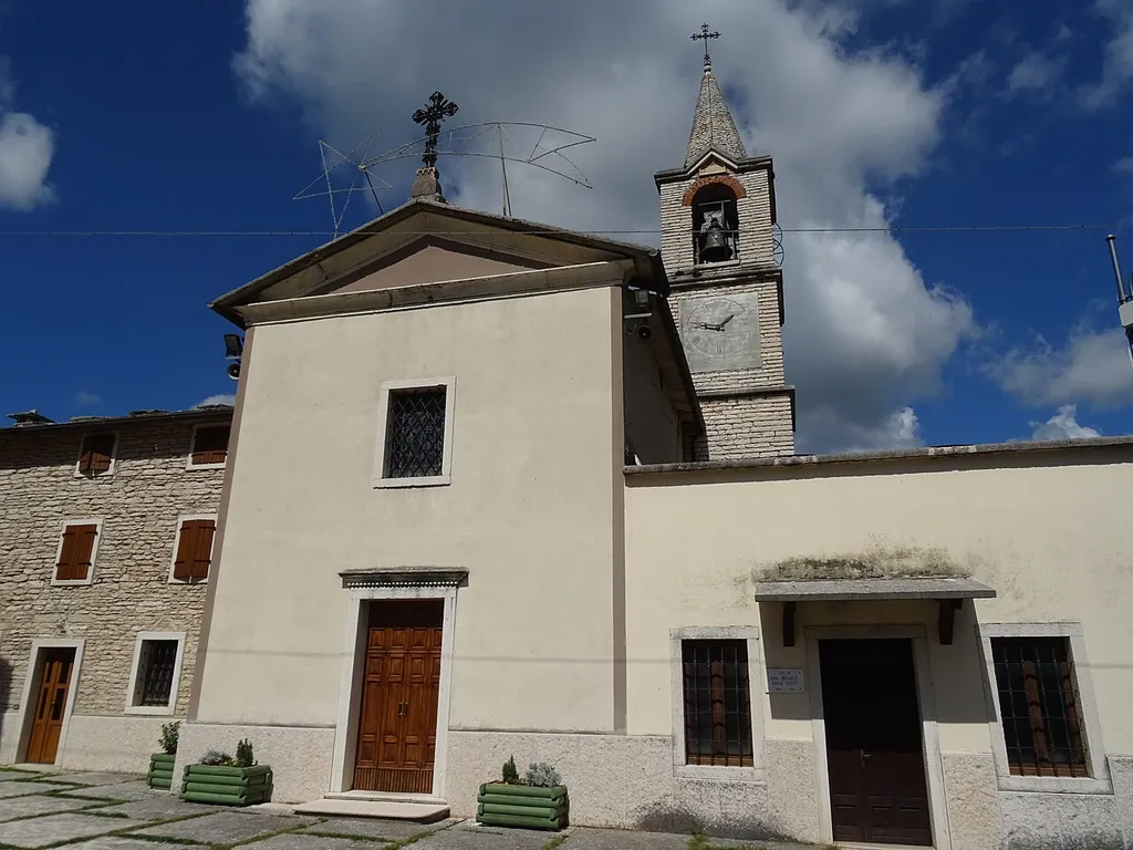 Vaggimal (Sant'Anna d'Alfaedo, Veneto, Italy), Saint Roch church