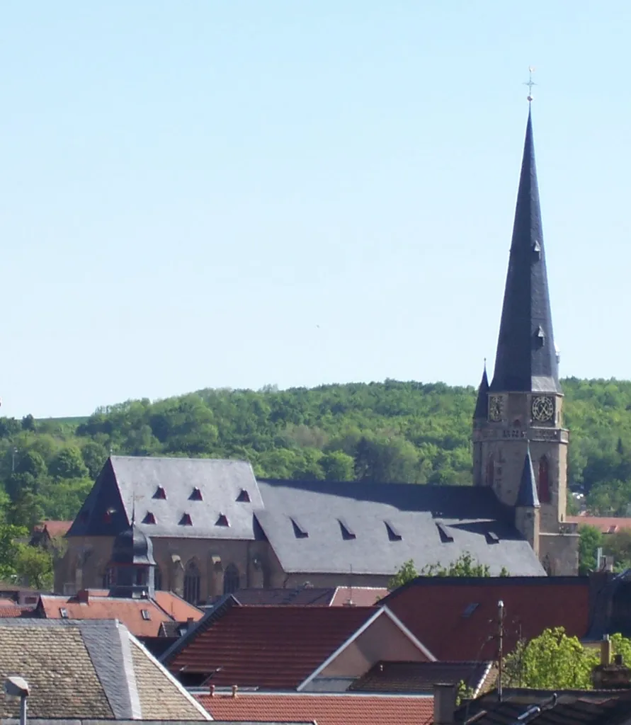 Nikolaikirche im Stadtbild von Alzey