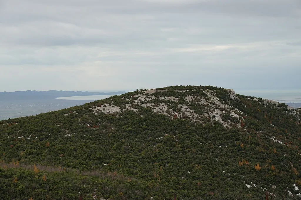 Kalaja e Sebastës – ruins of an old castle above Laç, Albania