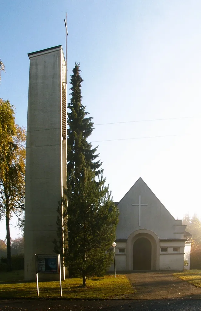 Trinitatiskirche in Falkendiek, Stadt Herford, Gesamtansicht mit Turm von Westen