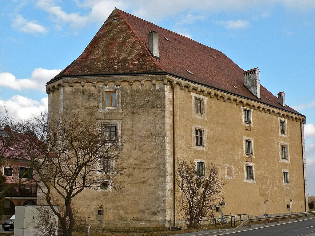 Südwestansicht von Schloss Pragstein in Mauthausen im Bezirk Perg in Oberösterreich