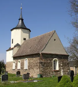 Sachgesamtheit Dorfkirche und Kirchhof Durchwehna, mit folgenden Einzeldenkmalen: Kirche mit Ausstattung, Kirchhof, acht Grabmale, Denkmal für die Gefallenen des Ersten Weltkrieges und Kirchhofseinfriedung (siehe Einzeldenkmalliste - Obj. 08974085)