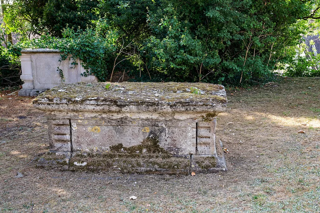 Aylesford: Chest tomb approximately 14 metres south of chancel of Church of St Peter and St Paul, Grade II