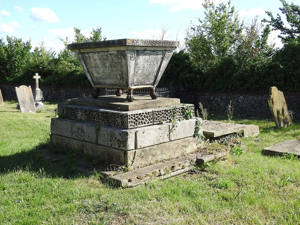 Tombs and memorials in Frindsbury All Saints graveyard .