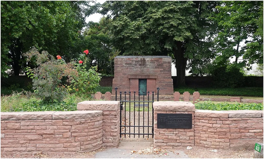 Haubourdin German war cemetery