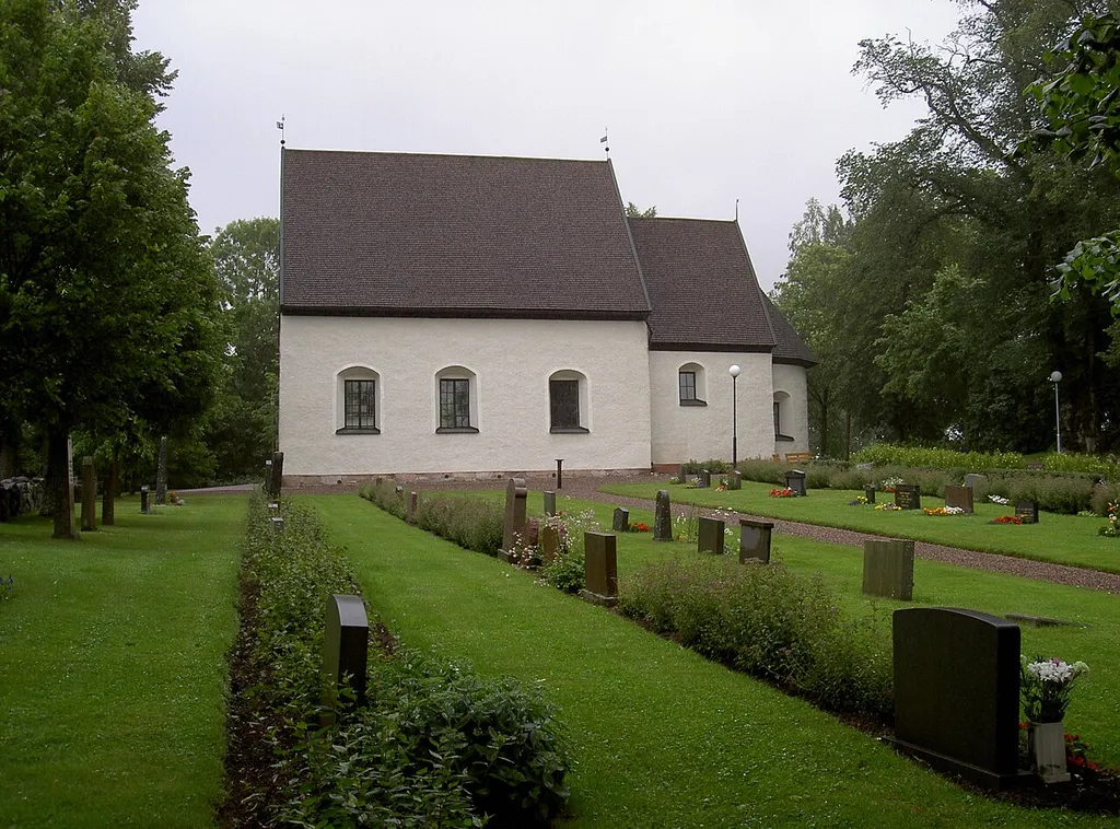 Gårdeby church south side