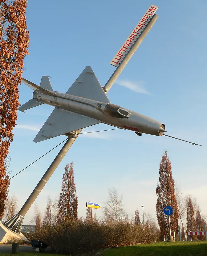 Reklameschild Luftfahrtmuseum in Laatzen