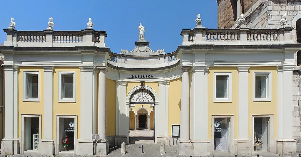 Facciata esterna.