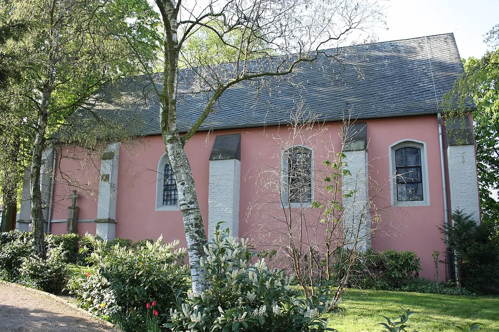 alte Kirche St. Johann Baptist in Niederberg