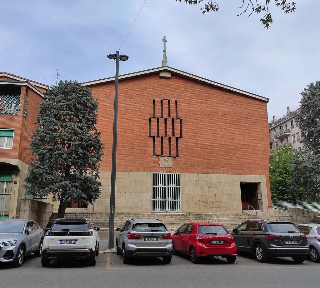 Facciata della Chiesa di Sant'Anna Matrona a Milano