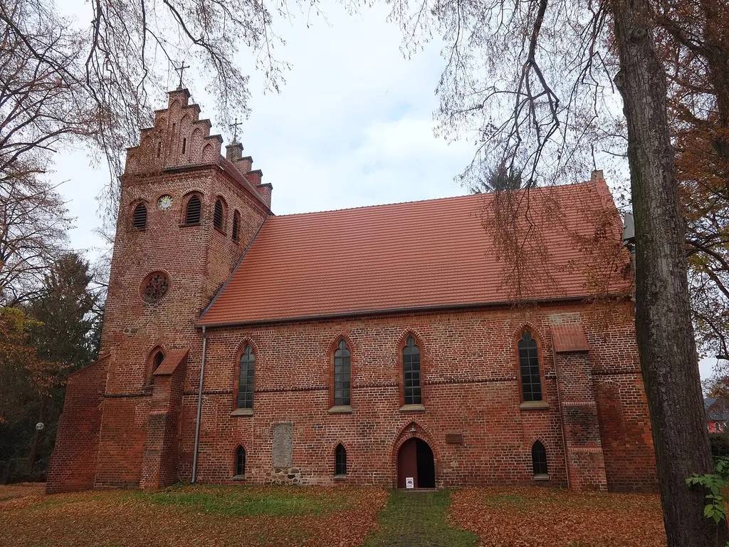 Die evangelische Heilig-Geist-Kirche ist ein Sakralbau aus dem späten 14. Jahrhundert. Sie befindet sich in Teupitz im Landkreis Dahme-Spreewald in Brandenburg. Im Innern befinden sich eine barocke Kanzel aus dem Jahr 1692 sowie eine Orgel von 1694.