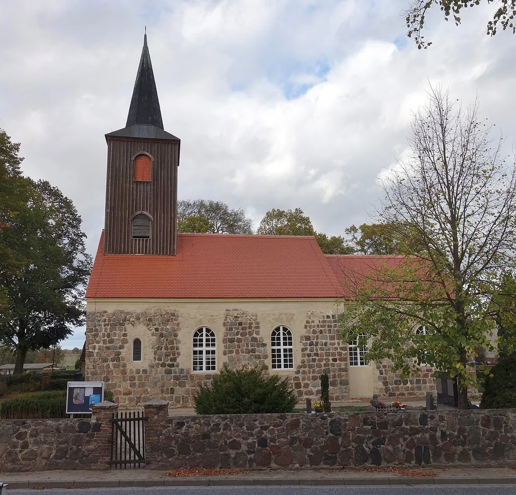 Southern view of the church in Sputendorf , Stahnsdorf municipality , Potsdam-Mittelmark district, Brandenburg state, Germany