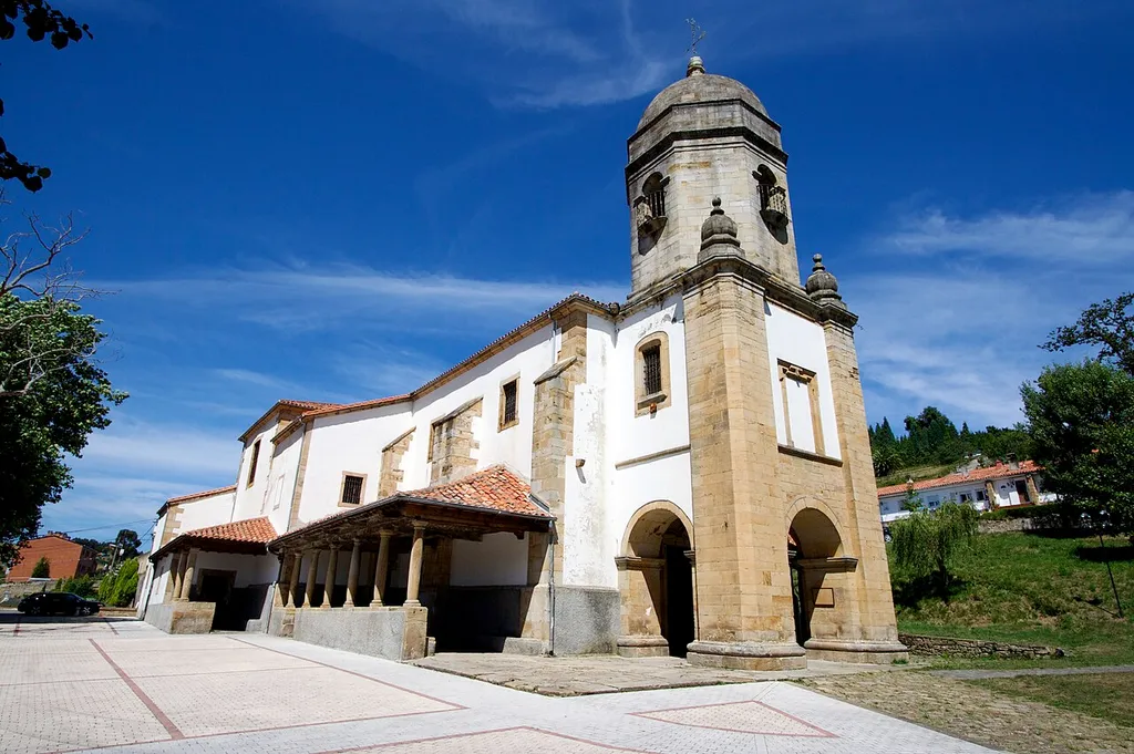 Iglesia de Santa María de Sabada, Lastres, Colunga, Asturias