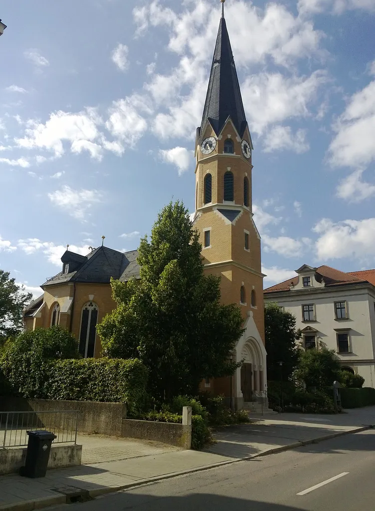 Evang.-Luth. Auferstehungskirche Deggendorf