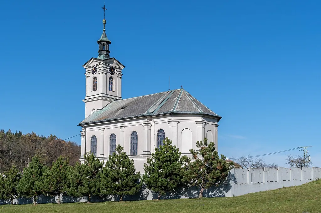 Kostel Nanebevzetí Panny Marie v obci Šedivec