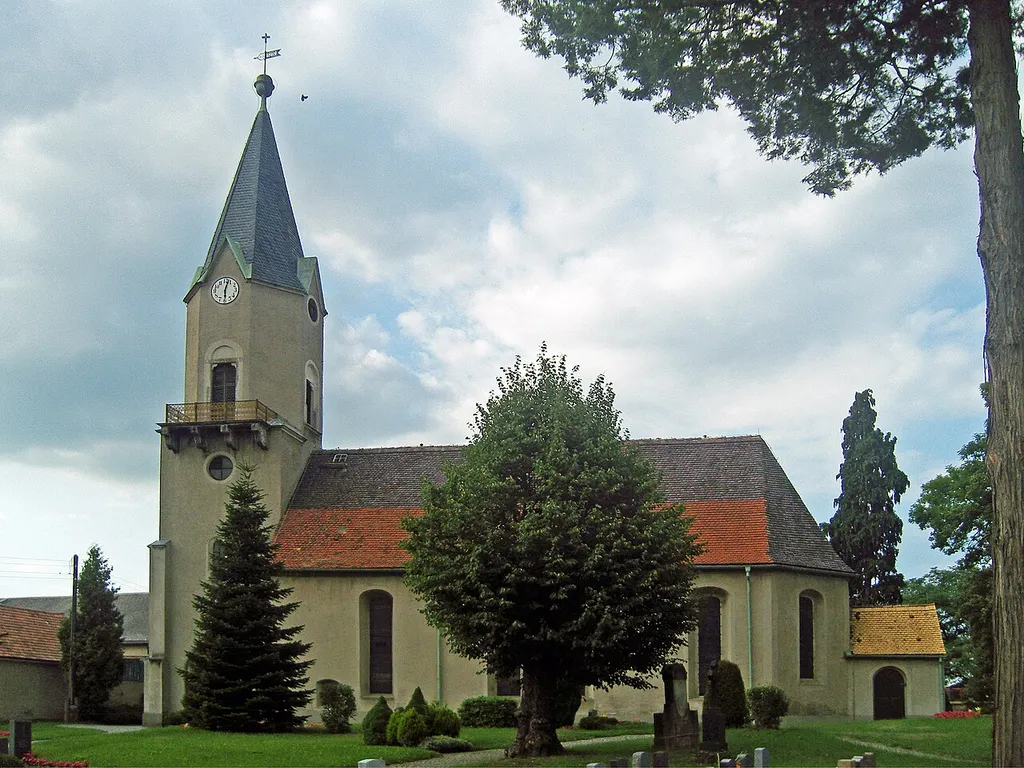 Kirche in Schmorkau (Gemeinde Neukirch in Sachsen)