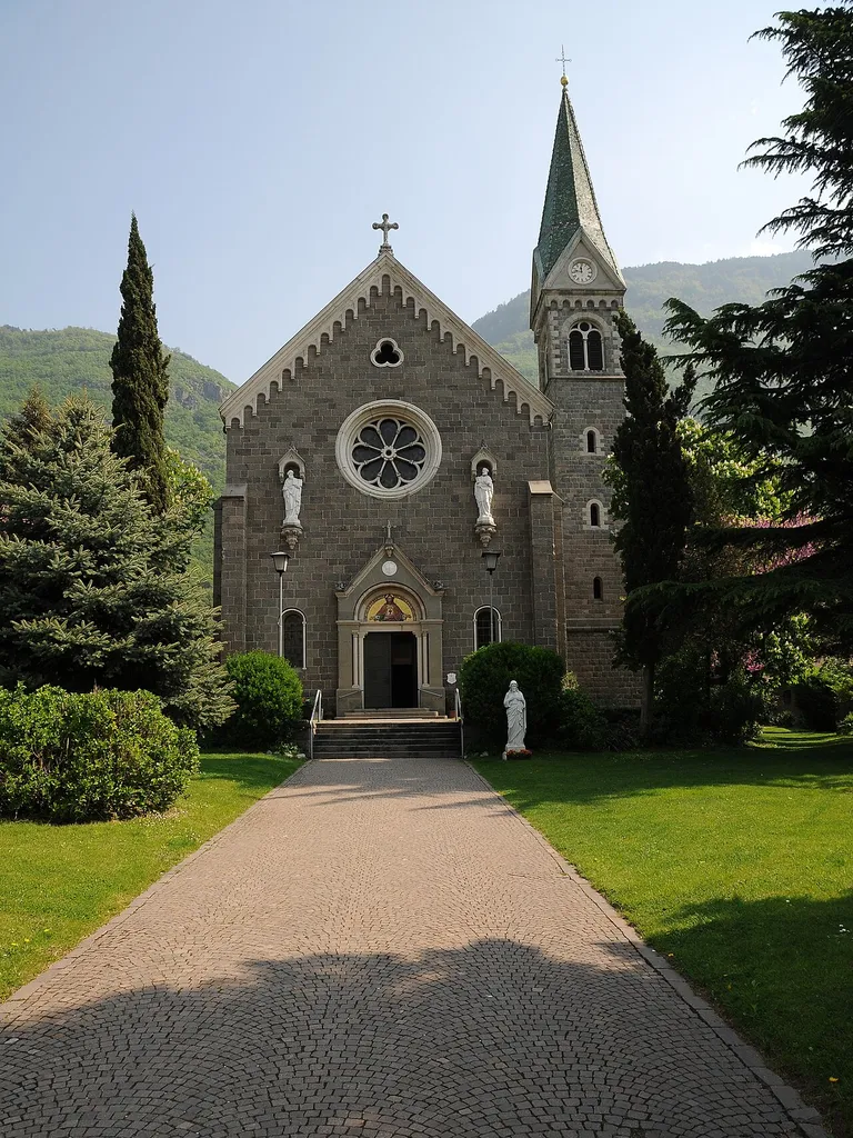 Pfarrkirche Herz Jesu in Gargazon.