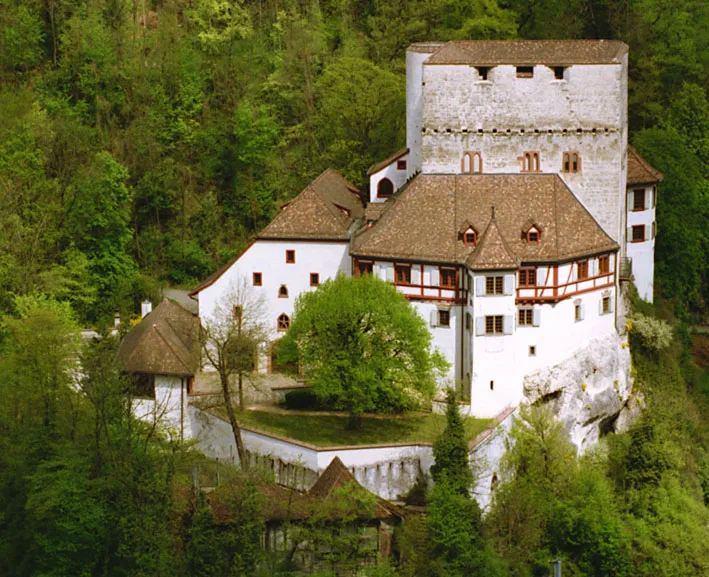 Schloss Angenstein,Uebericht ueber den Schlosskomplex