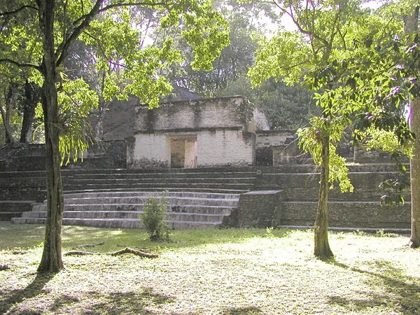 Main courtyard, Cahal Pech, Belize. Image taken by Clark Anderson/Aquaimages.