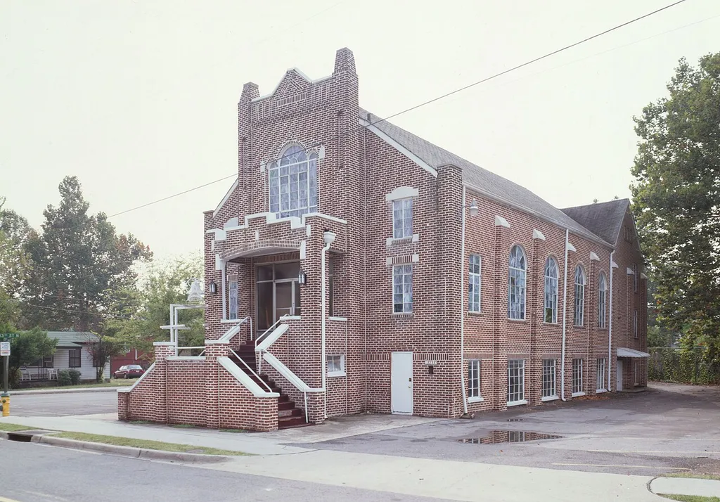 Bethel Baptist Church, 3233 Twenty-ninth Avenue, North, Birmingham, Jefferson County, AL. EXTERIOR VIEW, FRONT (NORTH) FACADE.
