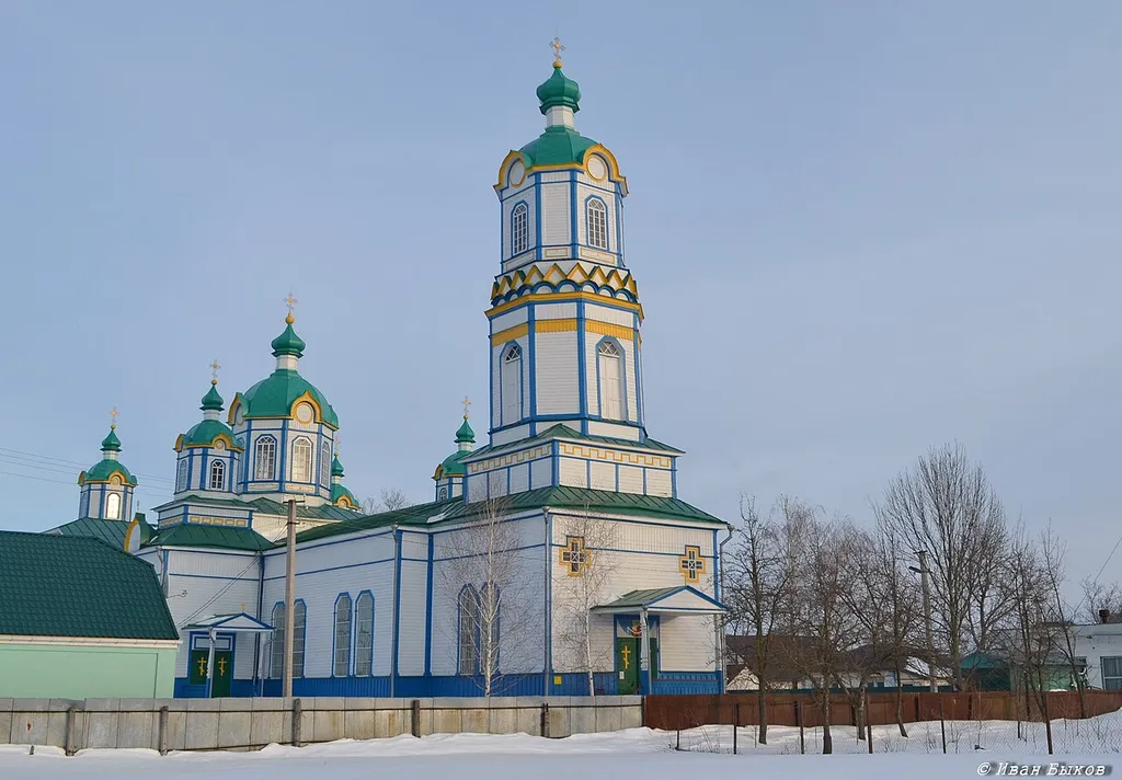 Требухів. Дерев'яна Покровська церква. 1905-11 рр. Архітектор - Микола Гарденін