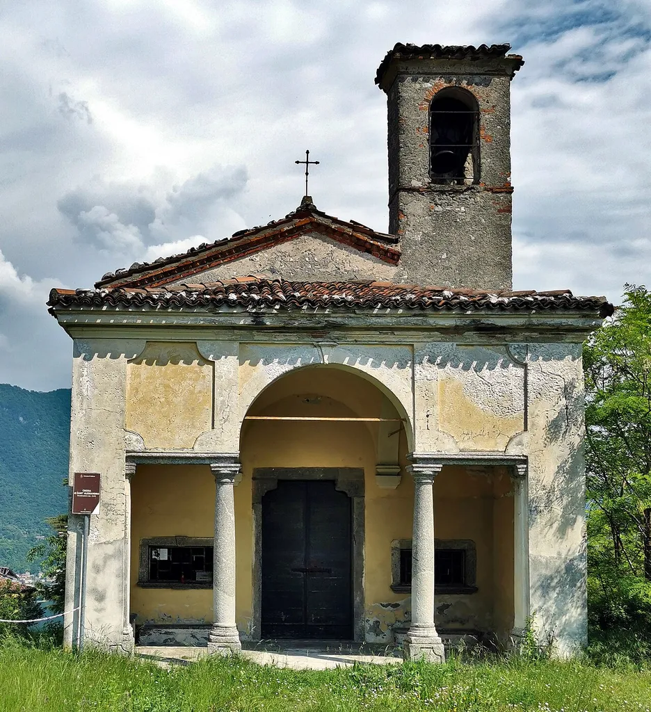 Chiesa di Sant'Alessandro (Galbiate), facciata