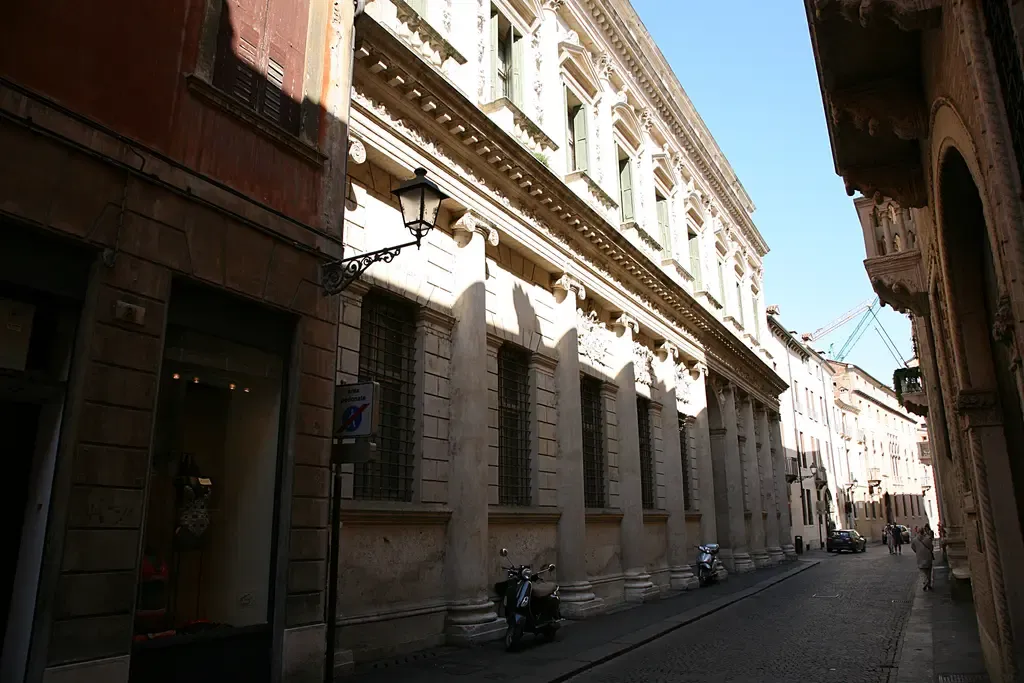 Palazzo Barbaran da Porto