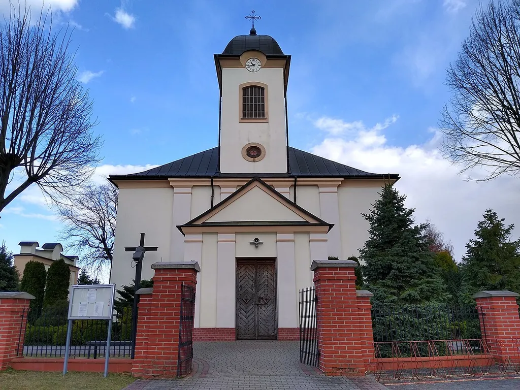 Dzikowiec - kościół 2
