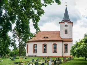 Kirche Dreiskau