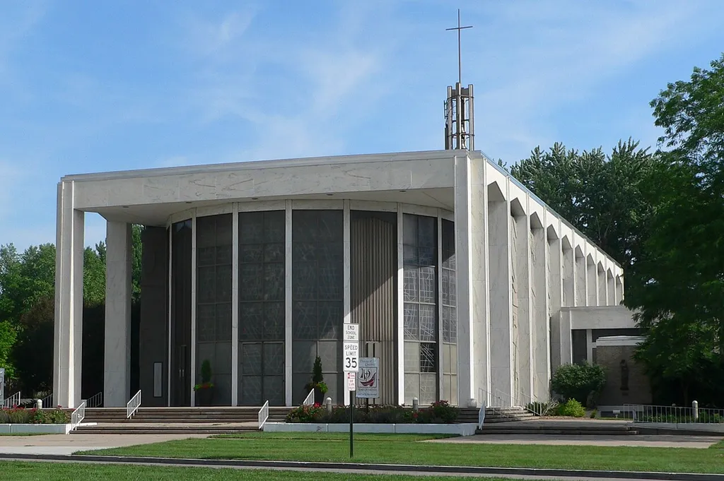 Cathedral of the Risen Christ, located at 3500 Sheridan Boulevard in Lincoln, Nebraska; seen from the south-southeast, across Sheridan.