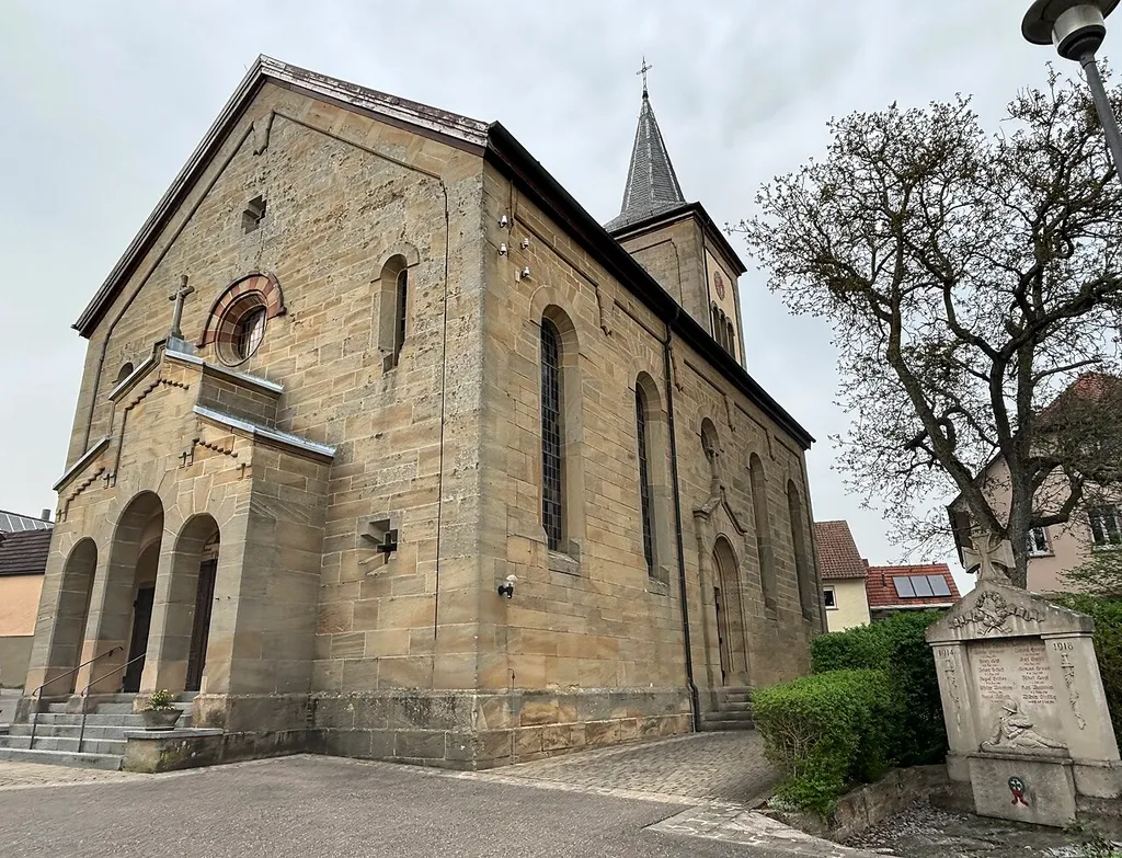 Evangelische Trinitatiskirche in Pfitzingen bei Niederstetten, Außen