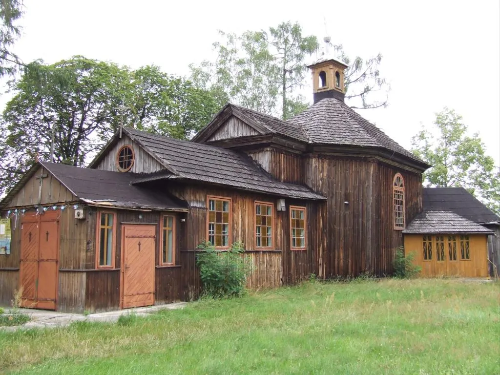 Mroczków - kaplica, obecnie kościół parafialny pw. św. Rocha (zabytek nr A.793 z 27.04.2009)