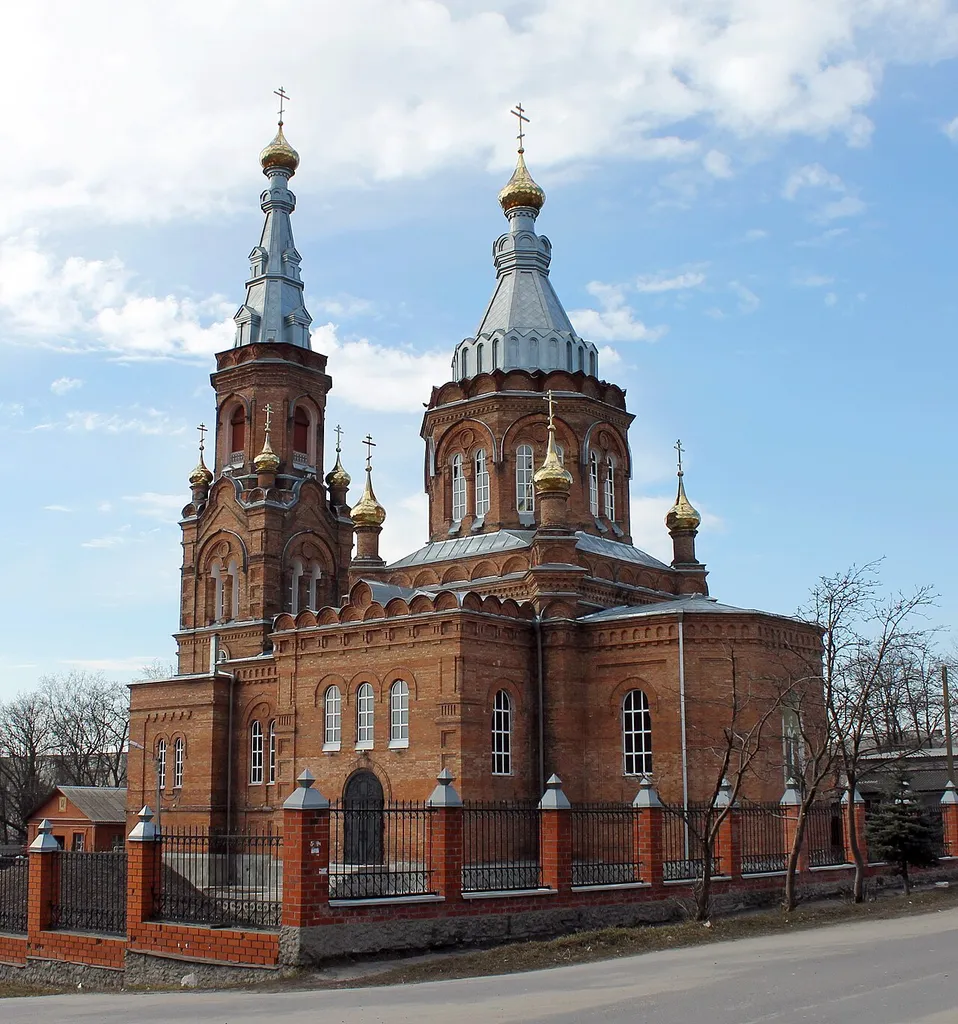 Церковь святителя Николая (Курская область, Льгов, Угол улиц К. Маркса и Кирова)