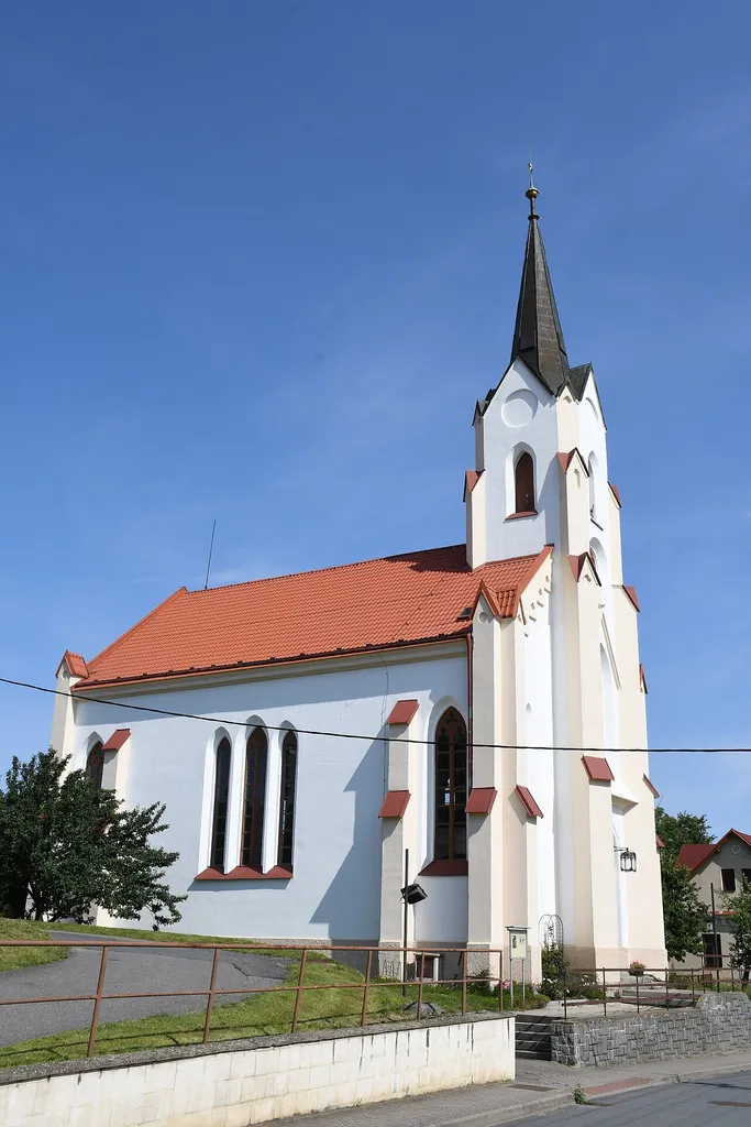 Raná (okres Chrudim) - evangelický kostel