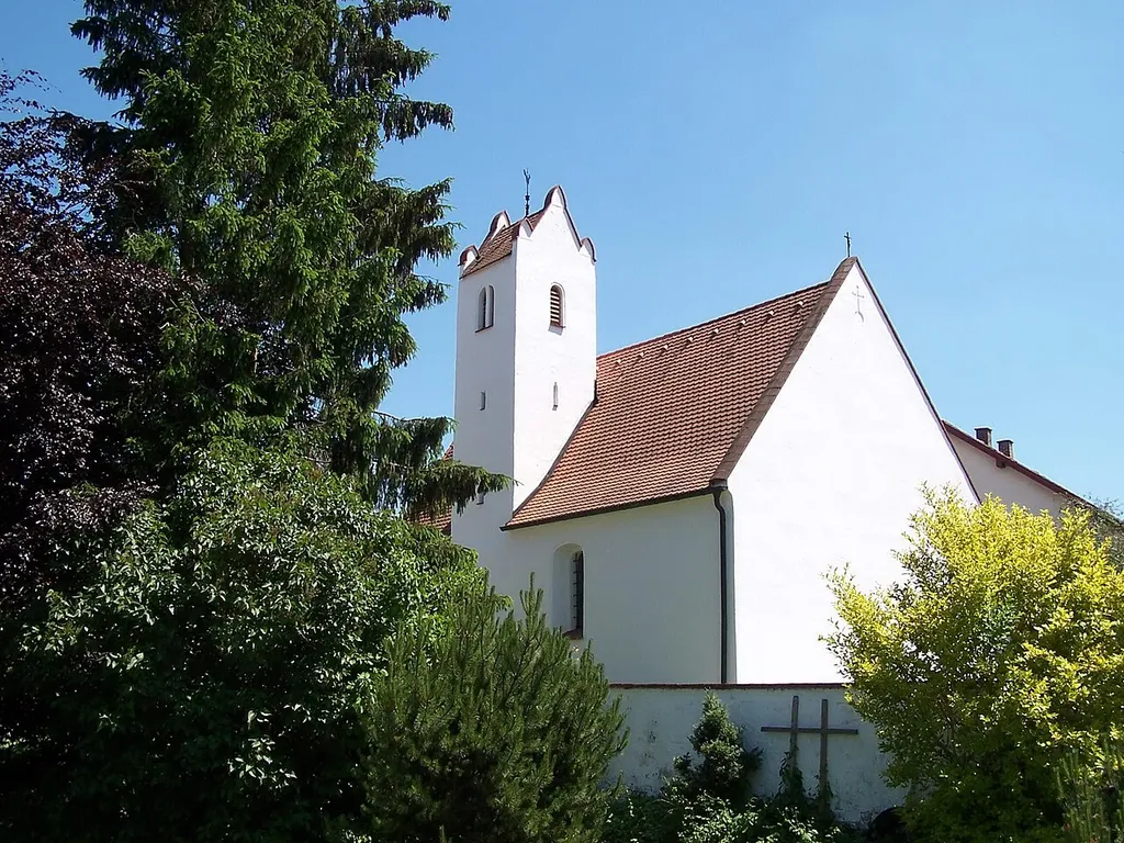 Hirschkofen 28. Kath. Filialkirche St. Bartholomäus, Turm Mitte 13. Jh., sonst 14. Jh., Langhaus barockisiert; mit Ausstattung.